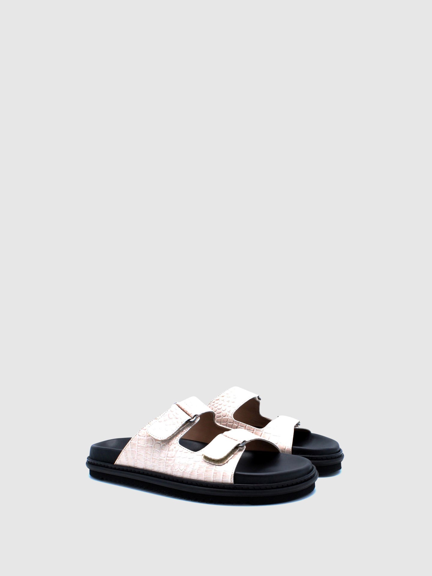 JJ Heitor Mules com Fivela Croco Off White